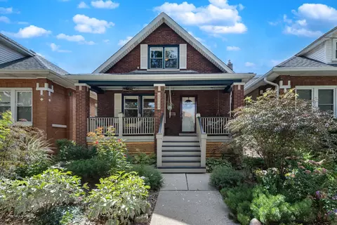 5023 W Oakdale Ave, Chicago, IL 60641