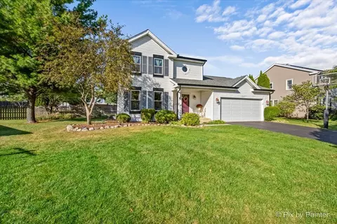 888 Blazing Star Trl, Cary, IL 60013