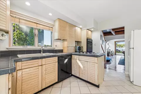 Kitchen - 712 Regner Rd, Mchenry, IL 60051 photo 2 of 2
