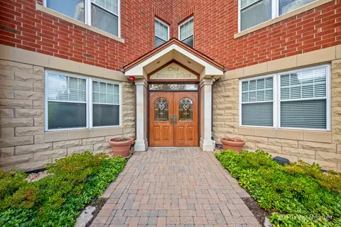1 Itasca Pl #107, Itasca, IL 60143 photo 2