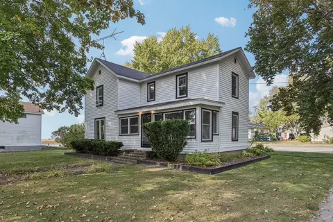 Exterior - 115 State St, Maple Park, IL 60151 photo 3 of 6