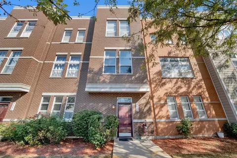 5402 W Hanson Ave, Chicago, IL 60639