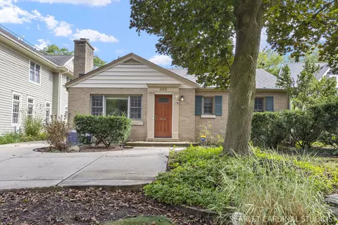265 N Main St, Glen Ellyn, IL 60137