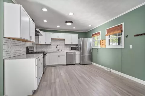 Kitchen - 8095 N 2000 East Rd E, Downs, IL 61736 photo 2 of 3
