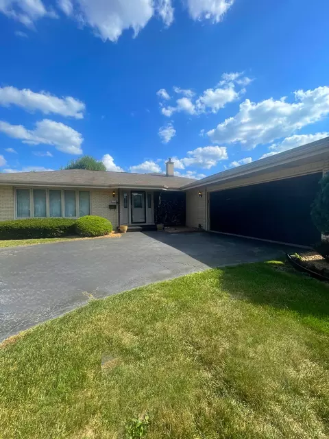 17129 Greenwood Ave, South Holland, IL 60473