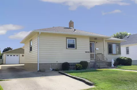 318 24th Ave, Ottawa, IL 61350
