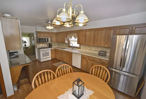 Kitchen - 318 24th Ave, Ottawa, IL 61350 photo 1 of 1