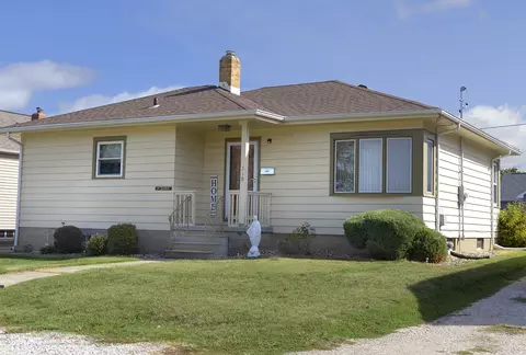Exterior - 318 24th Ave, Ottawa, IL 61350 photo 6 of 6