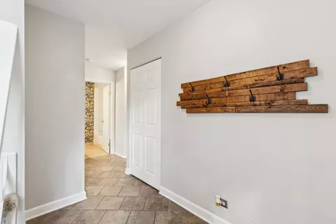 Entry Way - 1129 Sausalito Ct, Bartlett, IL 60103 photo 2 of 3