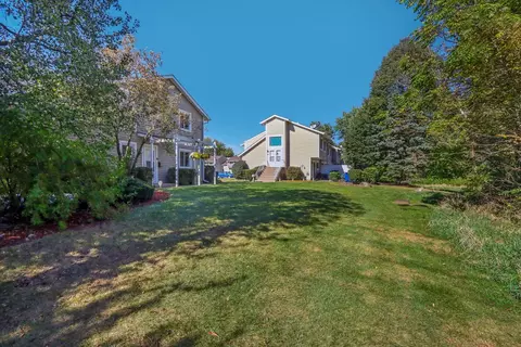 Exterior - 1129 Sausalito Ct, Bartlett, IL 60103 photo 12 of 14