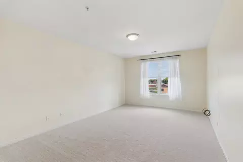 Other - 271 E Railroad Ave #302, Bartlett, IL 60103 photo 3 of 5