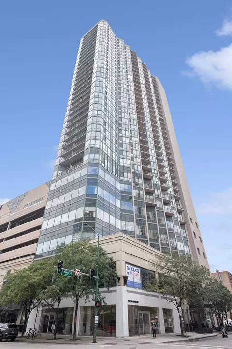 111 W Maple St #1805, Chicago, IL 60610