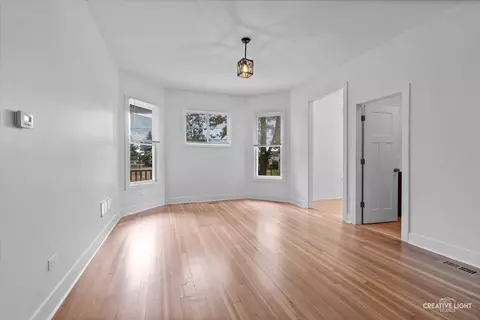 Living - 602 Prospect St, Elgin, IL 60120 photo 1 of 2