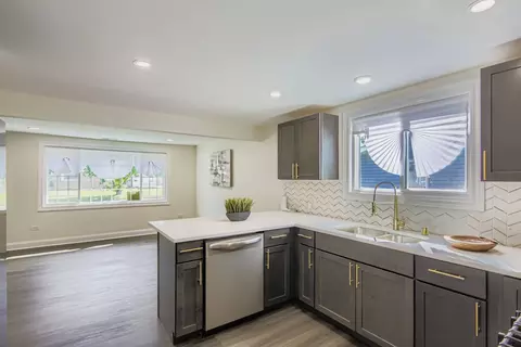 Kitchen - 16552 Oxford Dr, Markham, IL 60428 photo 1 of 3