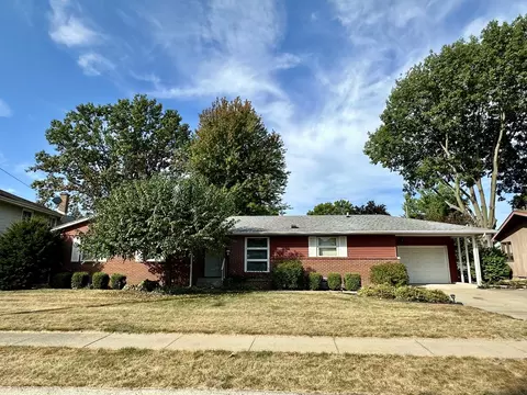 2003 11th Ave, Sterling, IL 61081