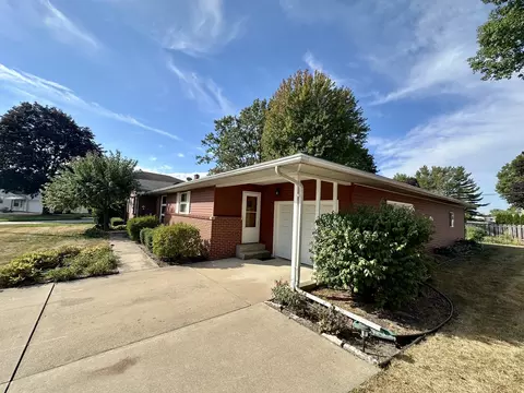2003 11th Ave, Sterling, IL 61081 photo 2