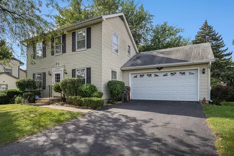17624 Chestnut Ave, Country Club Hills, IL 60478