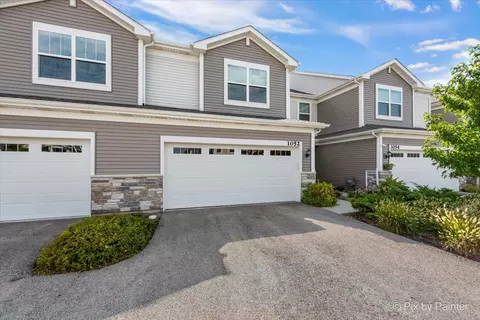 1052 Moraine Dr, South Elgin, IL 60177