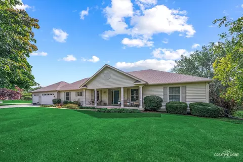 25934 S Courtney Rd, Plainfield, IL 60585