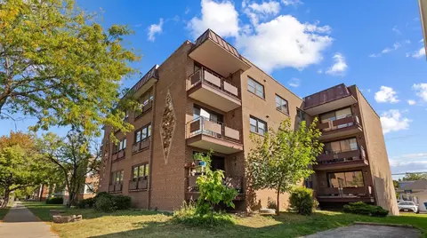 6517 N California Ave #303, Chicago, IL 60645