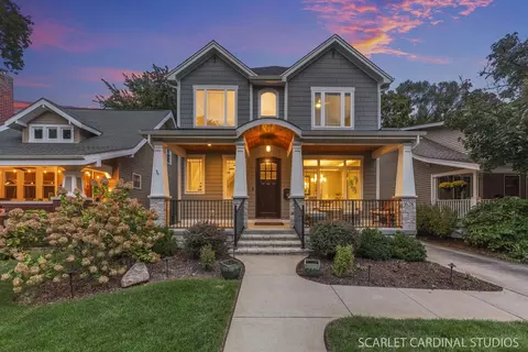 628 N Brainard St, Naperville, IL 60563