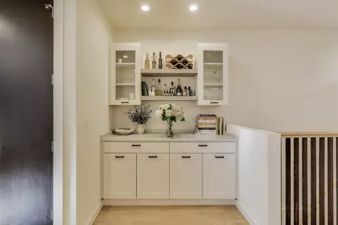 Entry Way - Undisclosed, Chicago, IL 60622 photo 1 of 1