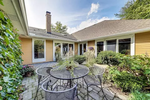 Exterior - 1 Foxcroft On Auburn, Rolling Meadows, IL 60008 photo 1 of 1