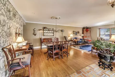 Dining - 1 Foxcroft On Auburn, Rolling Meadows, IL 60008 photo 1 of 3