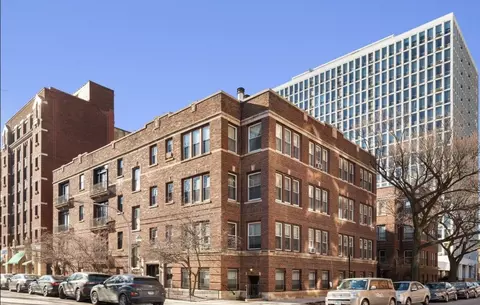 3638 N Pine Grove Ave #G2, Chicago, IL 60613