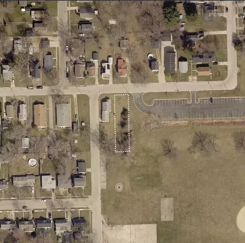 711 E Pearl Ave, Loves Park, IL 61111