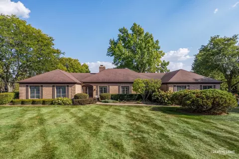 9 N601 Santa Fe Trl, Elgin, IL 60124