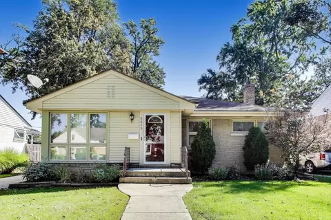 8849 Mcvicker Ave, Morton Grove, IL 60053