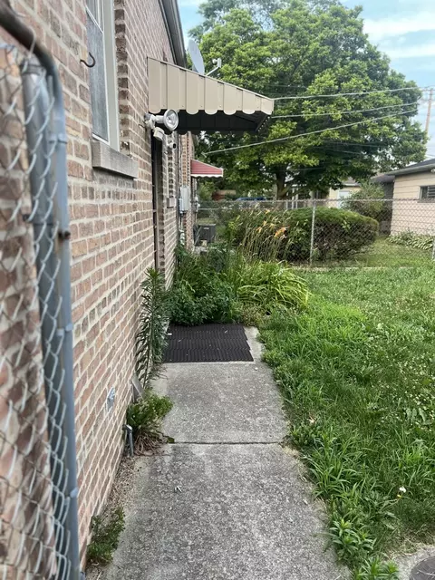 1513 E 86th Pl, Chicago, IL 60619 photo 8