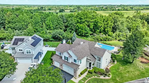 1354 Branden Ct, Bartlett, IL 60103