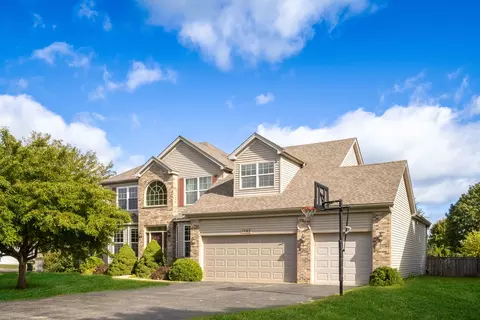 1163 Western Ln, Yorkville, IL 60560