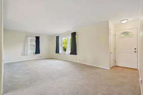 Living - 209 67th St, Darien, IL 60561 photo 1 of 3