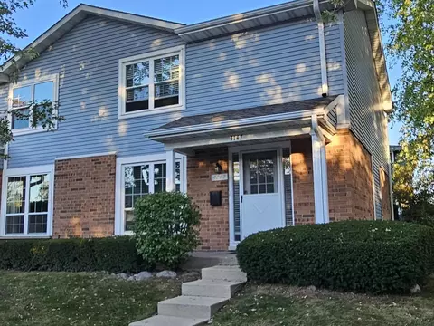 4147 Continental Dr, Waukegan, IL 60087