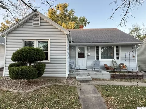 1821 Maple St, Quincy, IL 62301