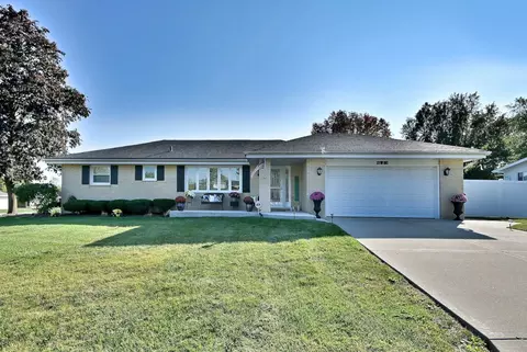 21 W181 North Ln, Itasca, IL 60143