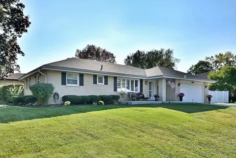 21 W181 North Ln, Itasca, IL 60143 photo 2