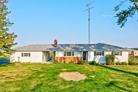 1526 E 18th Rd, Streator, IL 61364