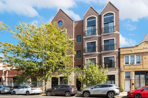 3815 N Kedzie Ave #3S, Chicago, IL 60618