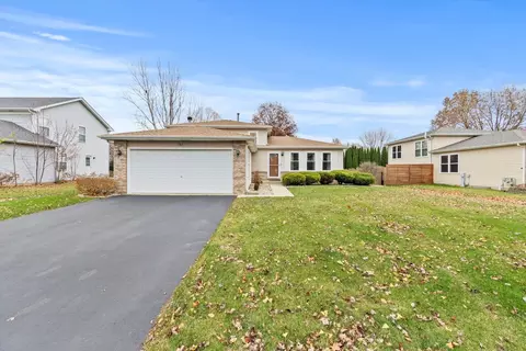 186 Chestnut Ln, Bolingbrook, IL 60490