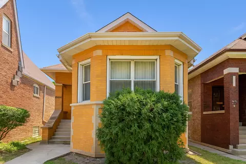 8242 S Rhodes Ave, Chicago, IL 60619