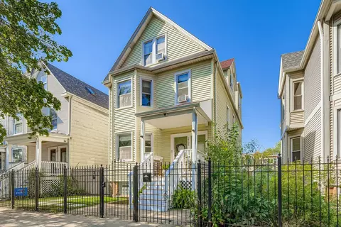 2706 N Monticello Ave, Chicago, IL 60647