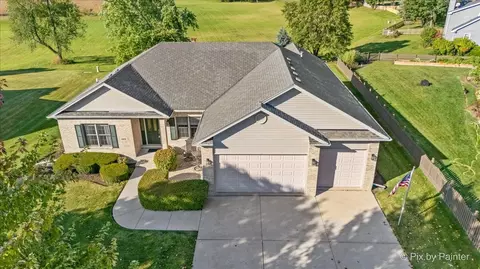602 Woodside Ter, Hampshire, IL 60140