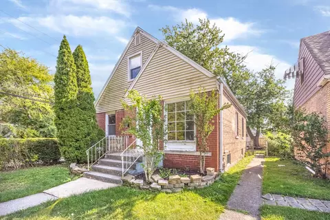 11 166th St, Calumet City, IL 60409