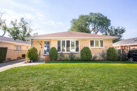 1717 Oakton St, Park Ridge, IL 60068