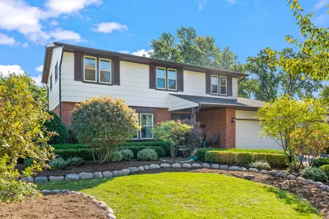 457 S Bennett Ave, Palatine, IL 60067