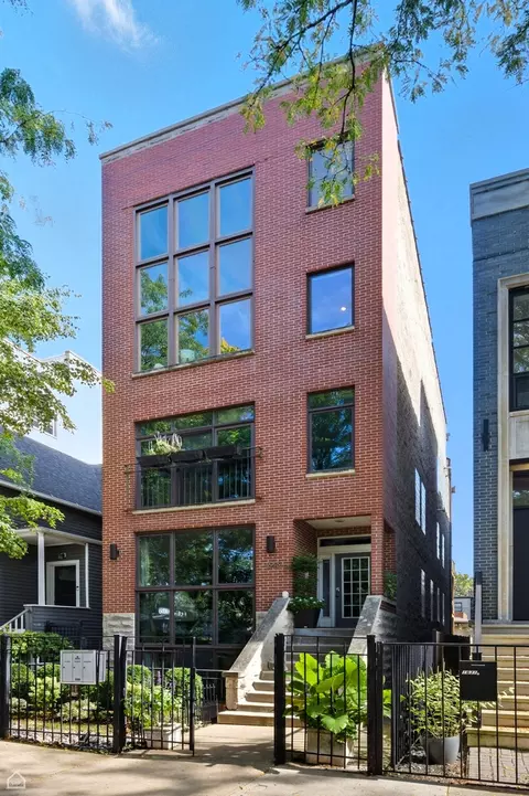 1633 N Oakley Ave #3, Chicago, IL 60647